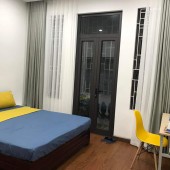 Cho thuê nhà gần ngõ 40 phố Cự Lộc, Thanh Xuân, Hà Nội. DT 50mx4 tầng, giá 12,5 triệu/tháng.